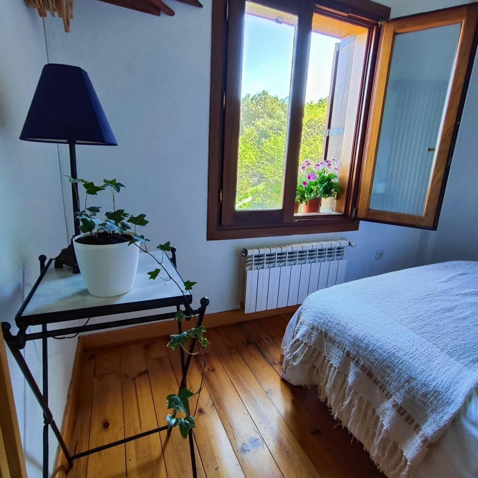 Hostal Refugio Del Aguila "Casa Diaman" Güéjar Sierra Exterior foto